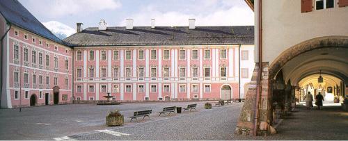 Königliches Schloss Berchtesgaden und Rehmuseum Bild 0