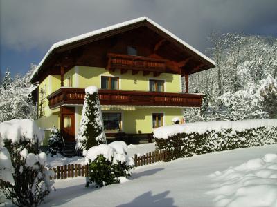 Doppelzimmer mit Balkon / Etagenbad